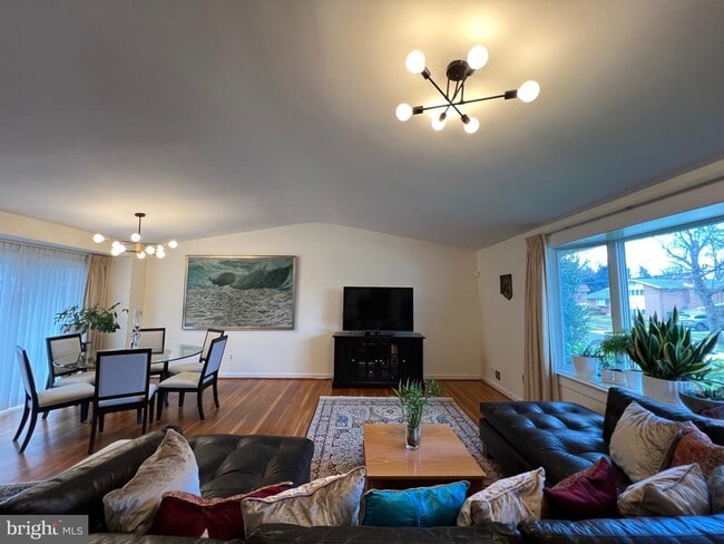 Photo - 6310 Carnegie Dr