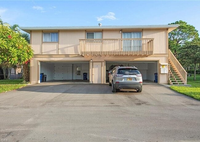Building Photo - 2 Bedroom Condo with One Car Garage