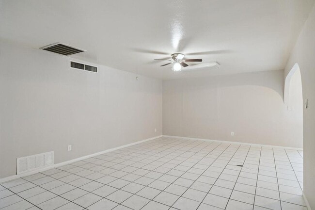 Photo - 3343 W Palmaire Ave
