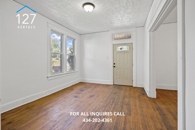 Photo - Updated 2 BR/1.5 Duplex with large back yard