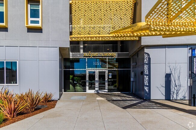 Lobby - Xucyun Ruwway