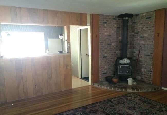 Photo - REDUCED - CLOSE TO UNR - HARDWOOD FLOORS -...