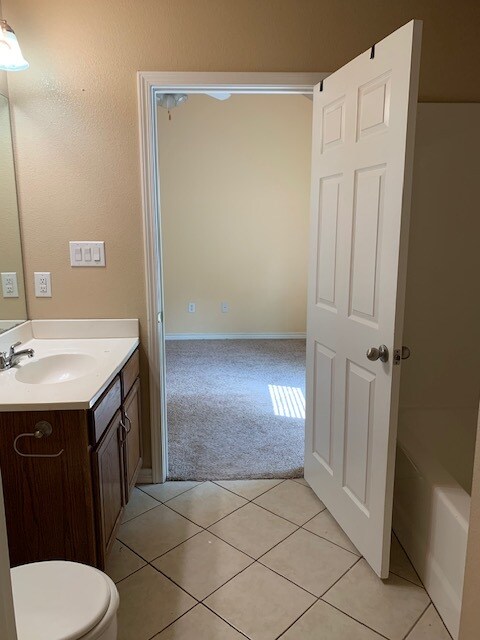 Photo - 5720 Shadowbend Cir W