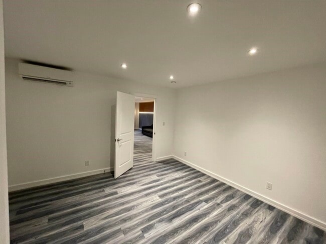 Photo - 516 Paterson Plank Rd Unit 2R