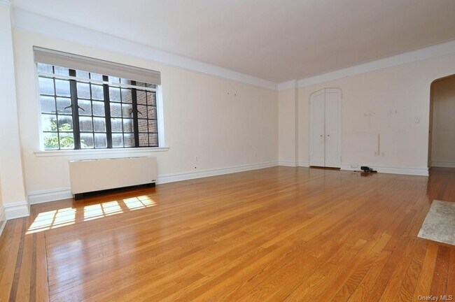 Photo - 155 Garth Rd Unit 1A