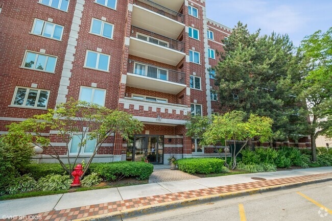 Building Photo - 5005 Warren St Unit 308 Rental
