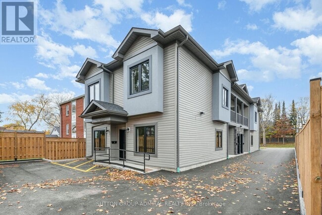 Photo - 274 King St E Unité 4