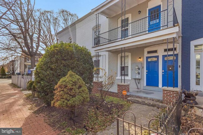 Photo - 1267 Morse St NE