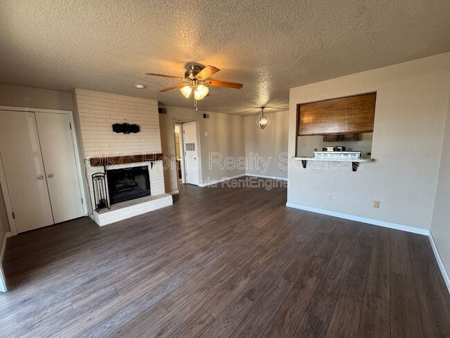 Photo - 3200 W Britton Rd Unit Apt 296