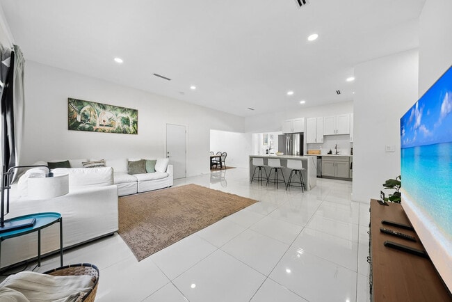 4280 SW 13th Terrace Unit SI ID1623206P