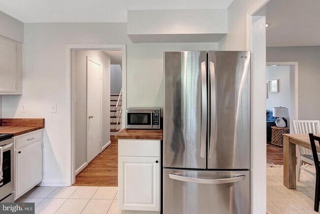 Photo - 3302 Webley Ct