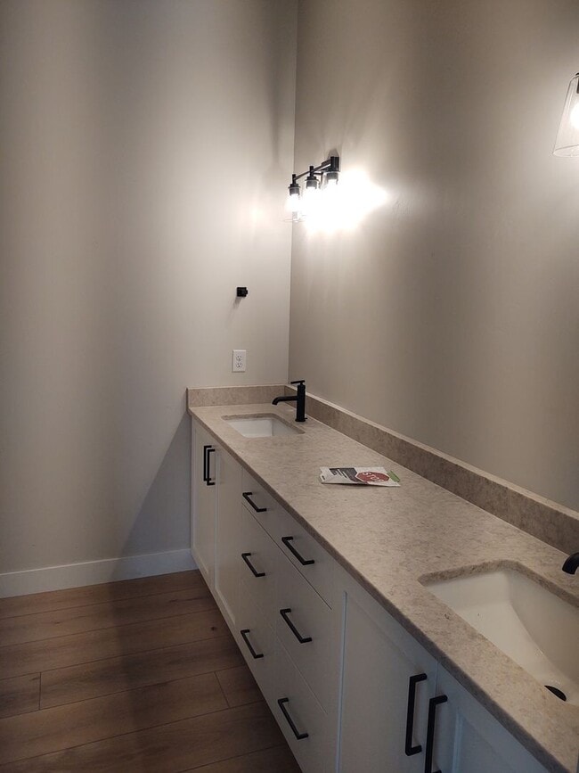 Photo - LIKE NEW 3 Bed Snowberry Dr!