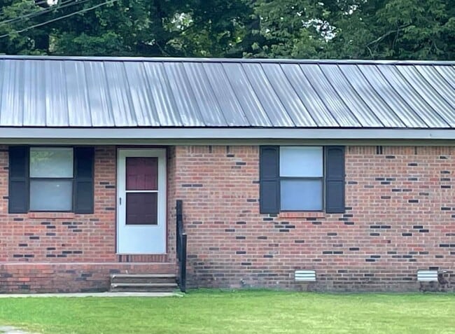 Building Photo - 258 Osborn Hill Rd Unit 258