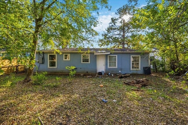 Building Photo - 5223 Windemere St