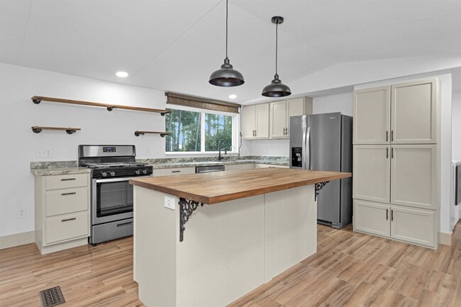 Photo - 5500 Penny Rd