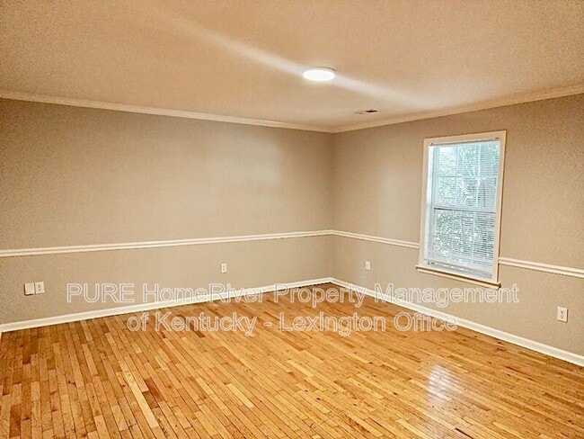 Photo - 1053 Merrick Dr Unit B