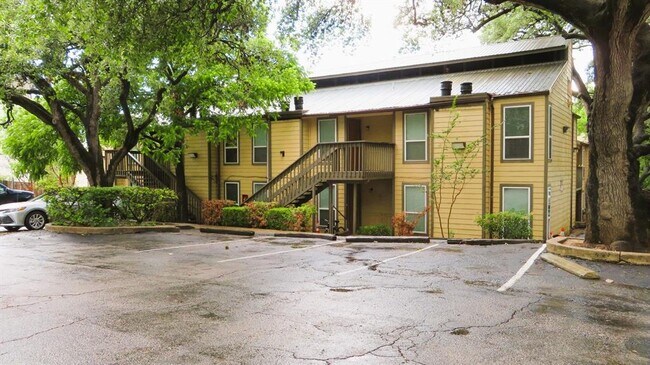 Photo - 1000 W 26th St Unit 217