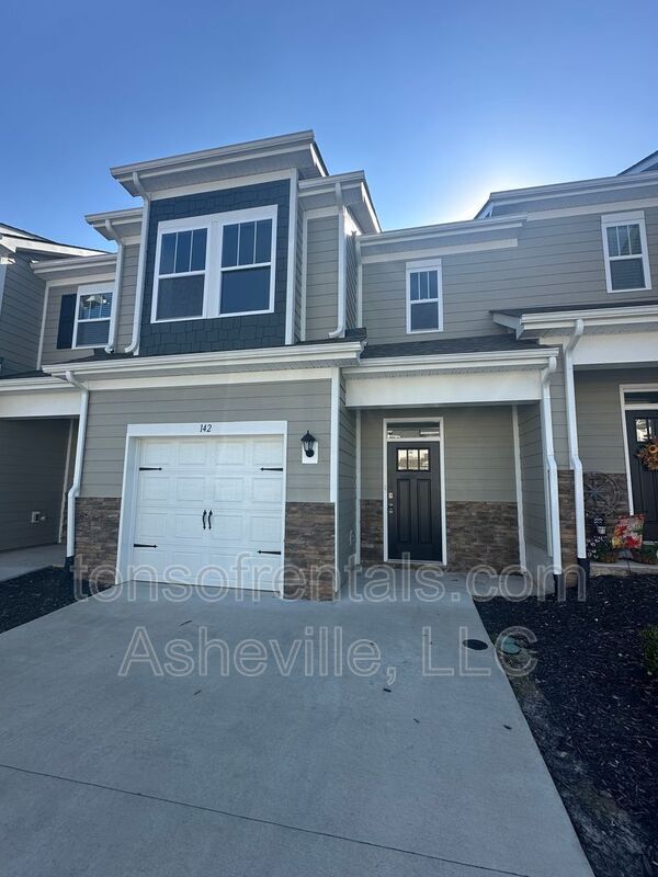 Photo - 142 Creekview Rd Townhome