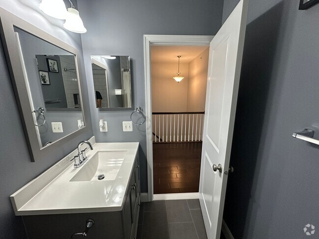 Building Photo - 43131 Wealdstone Ter Unit 43131 Wealdstone Terr Rental