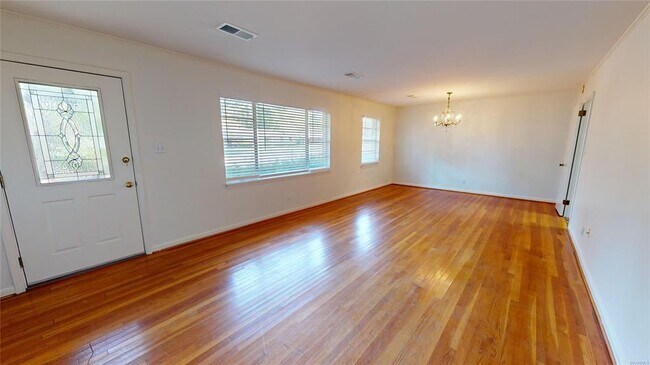 Photo - 355 Mont Vista Dr