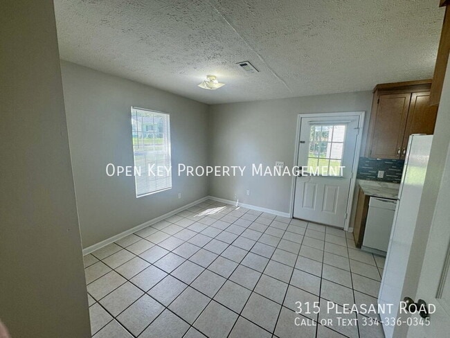 Photo - 315 Pleasant Rd