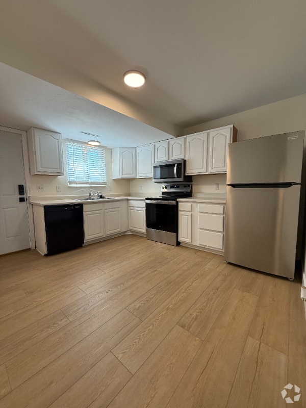 Building Photo - 201 W 975 N Unit 201 Rental