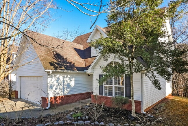 Photo - 300 Kentshire Pl NW