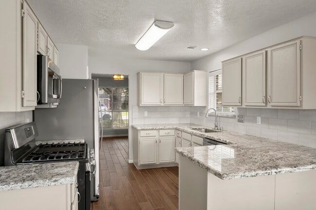 Photo - 11307 Travelers Way Cir