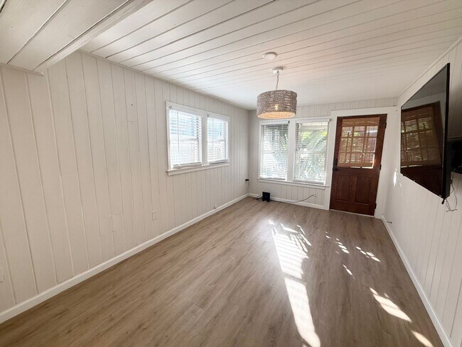 Photo - Charming Beachside Rental!