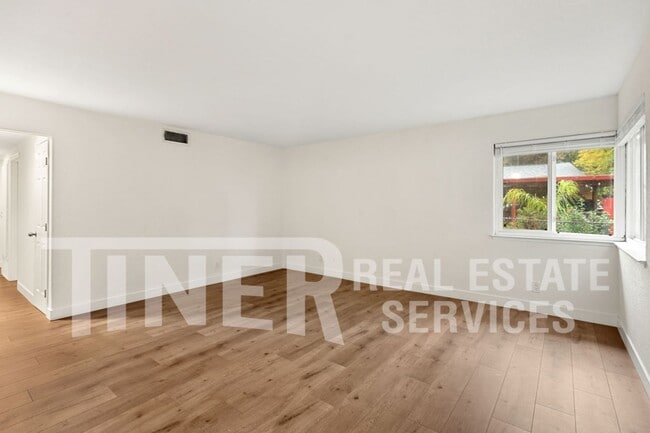 Photo - 7520 Schreiner St