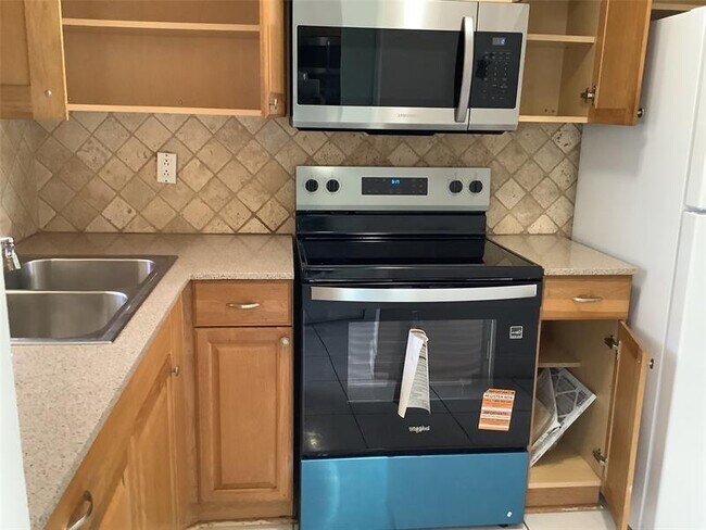 Photo - 8220 Sunrise Lakes Blvd Unit 110