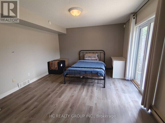 Photo - 1548 Richmond St