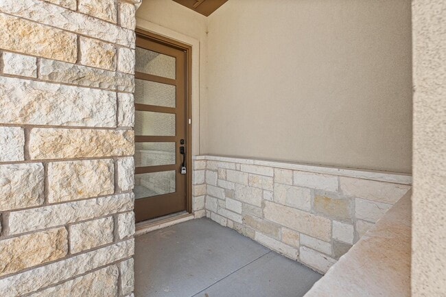 Photo - 48 Wilshire Blvd