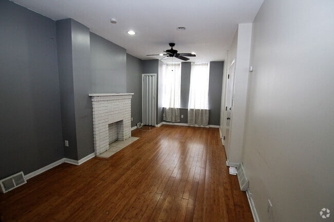 Building Photo - Beautiful 1bd with private backyard in gre... Unit 1 Rental