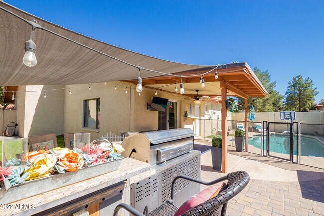 Photo - 311 E Pinon Way