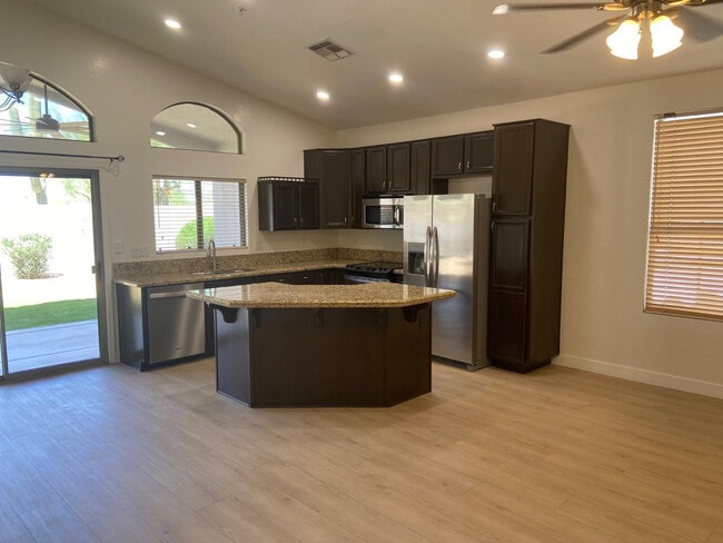 Photo - 8122 E Theresa Dr