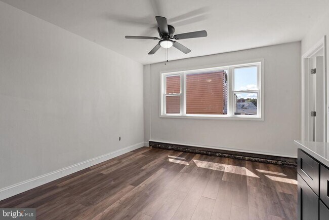 Building Photo - 610 57th St NE Unit 202 Rental