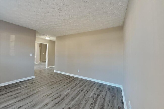 Photo - 41 Ludwick Ln