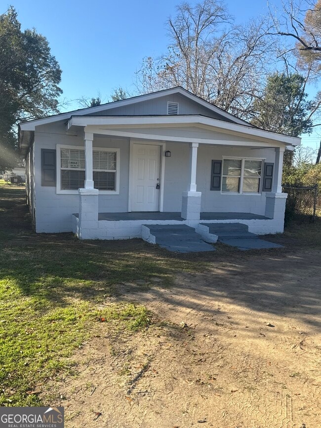 Building Photo - 1206 E Roosevelt Ave