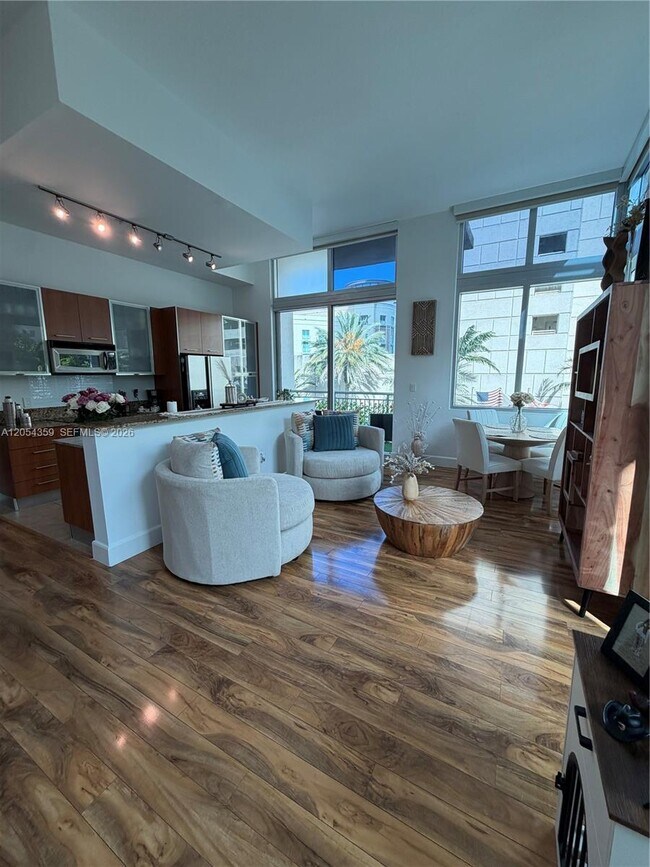 Building Photo - 9055 SW 73rd Ct Unit 310