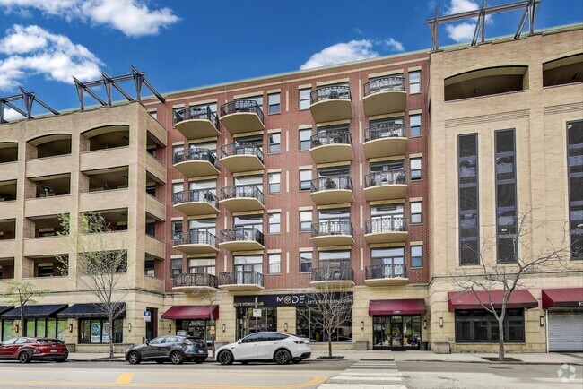 Building Photo - 1301 W Madison St Unit 217 Rental