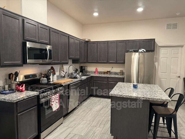 Photo - 1650 E Ponderosa Pkwy