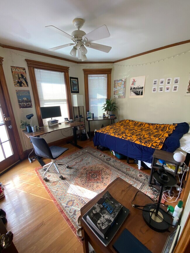 Photo - 33 Iroquois St
