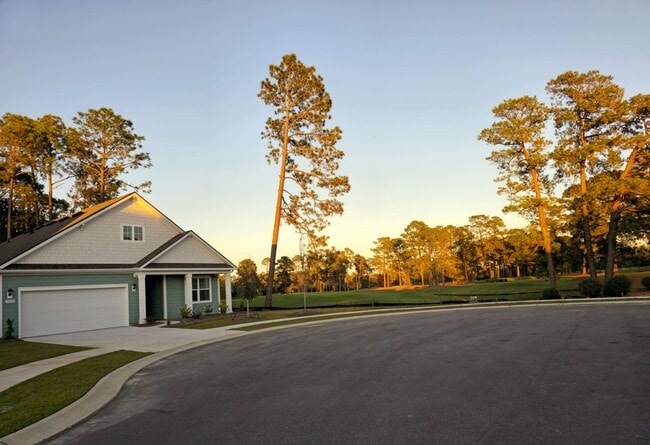 Photo - Live the Dream: Luxury Golf Course Living Awaits!