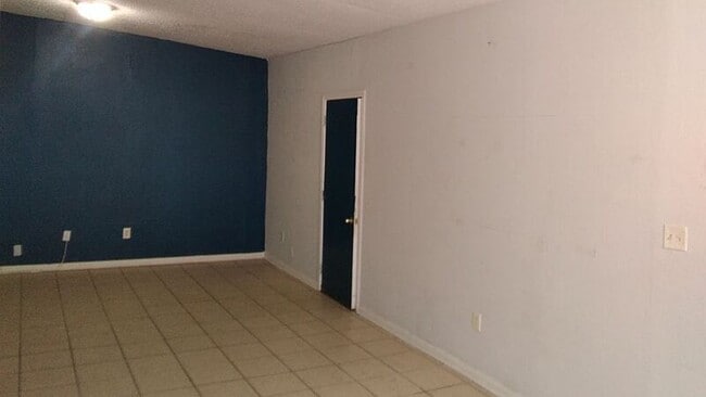 Photo - 1728 Grunthal St Unit 2
