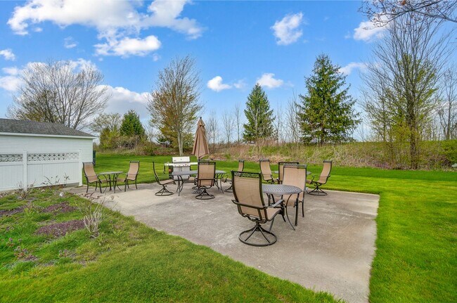 Chardon Place Apartments and Townhomes