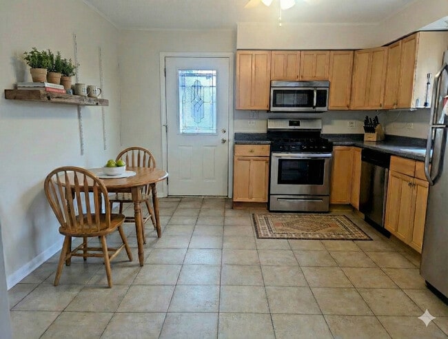 Photo - 413 W Palatine Rd