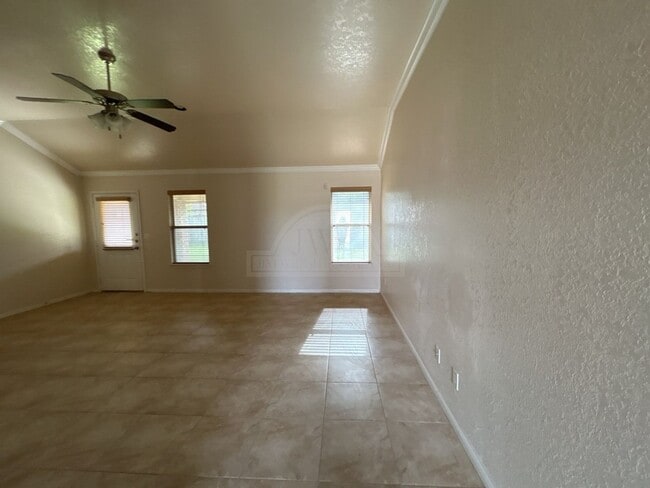 Photo - 710 Aries Ave