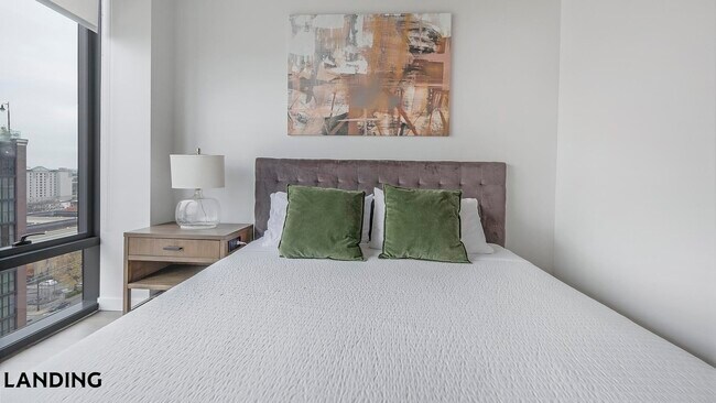 2010 West End Ave Unit 914