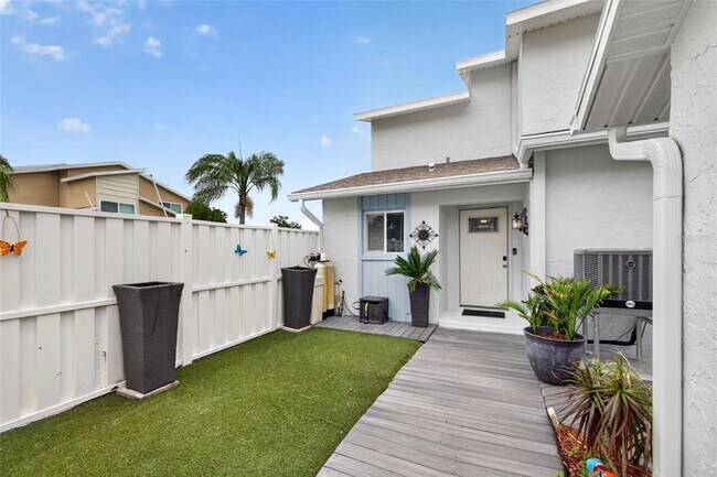 Photo - 6537 Cape Hatteras Way NE